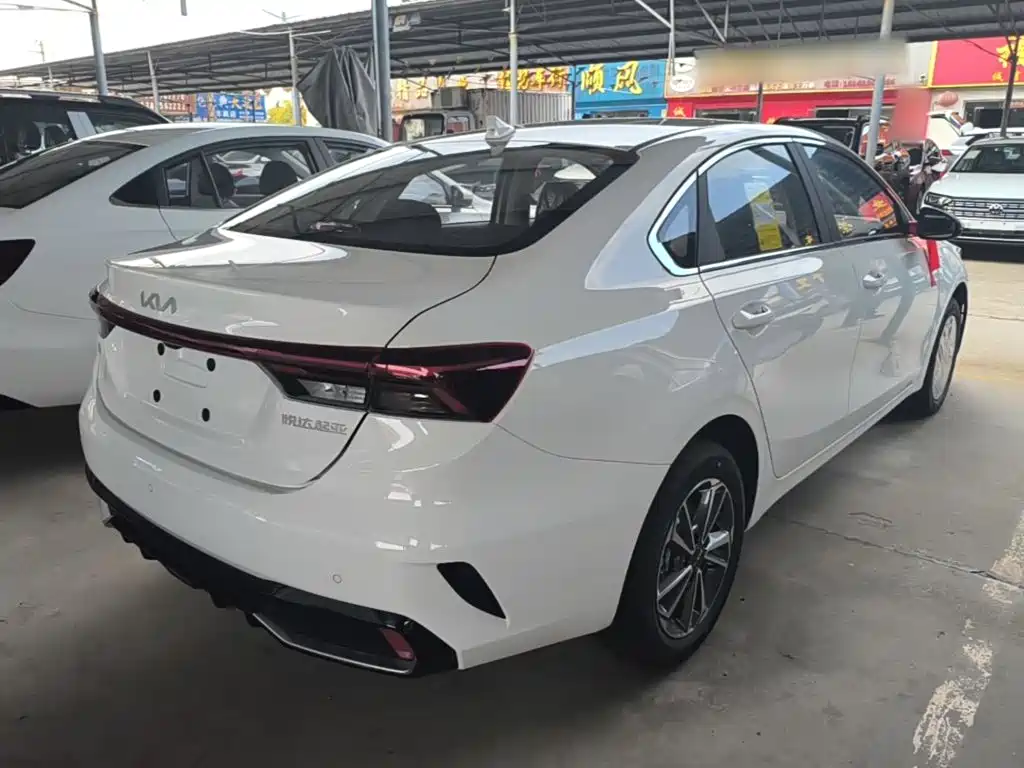 Kia K3 — миниатюра 7