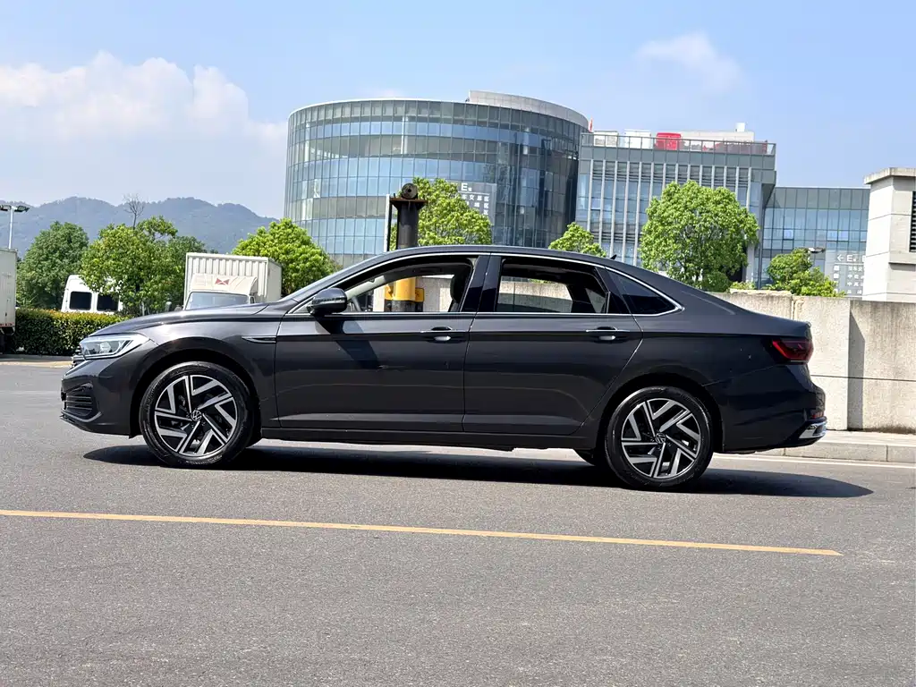 Volkswagen Sagitar — миниатюра 7