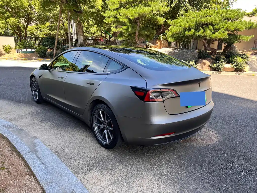 Tesla Model 3 — миниатюра 15