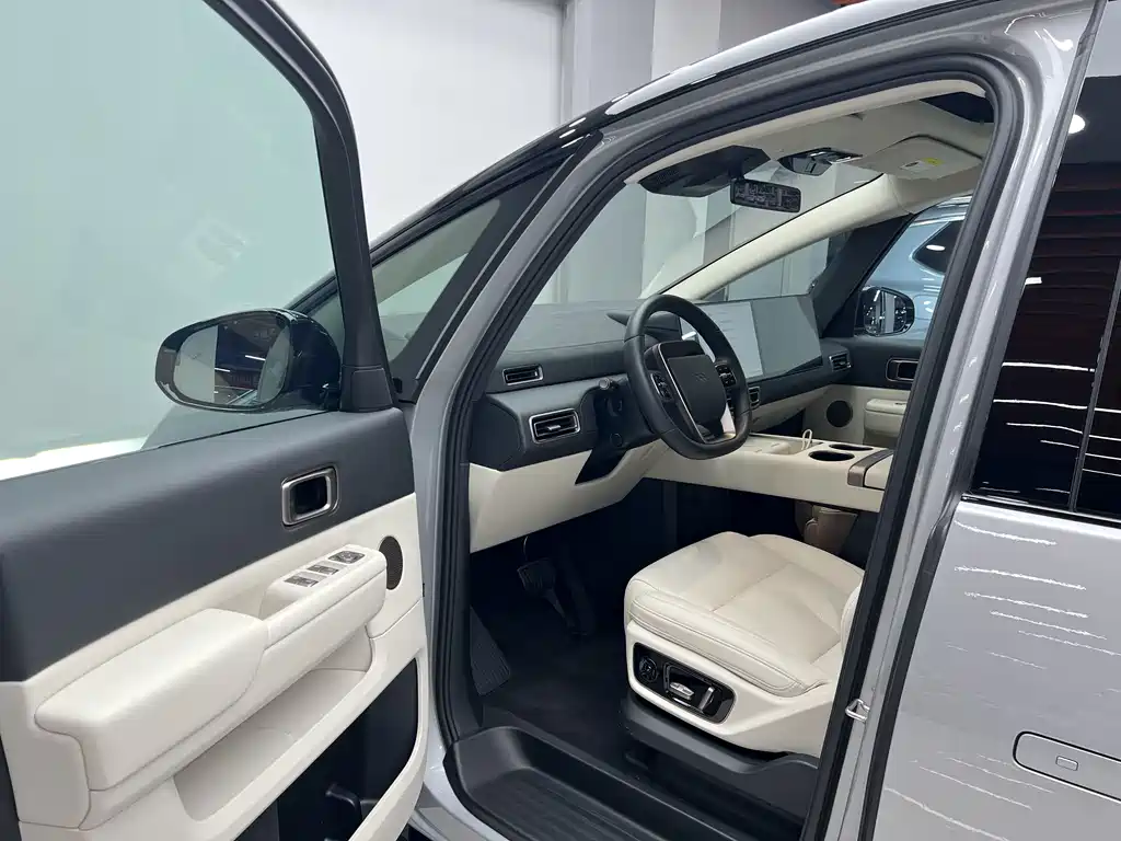 Li Auto Li MEGA — миниатюра 11