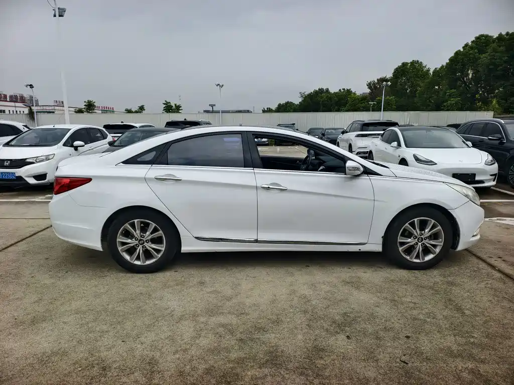 Hyundai Sonata — миниатюра 4