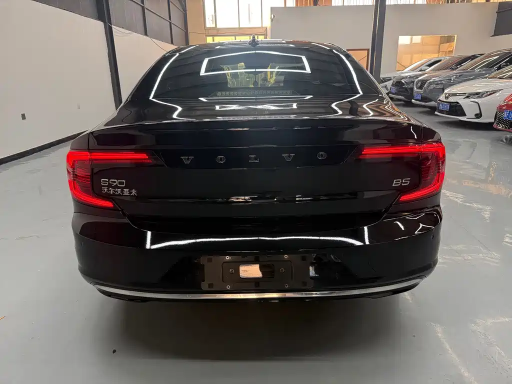 Volvo S90 — миниатюра 6
