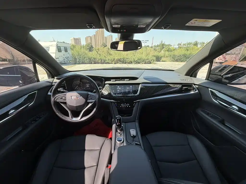 Cadillac XT6 — миниатюра 12