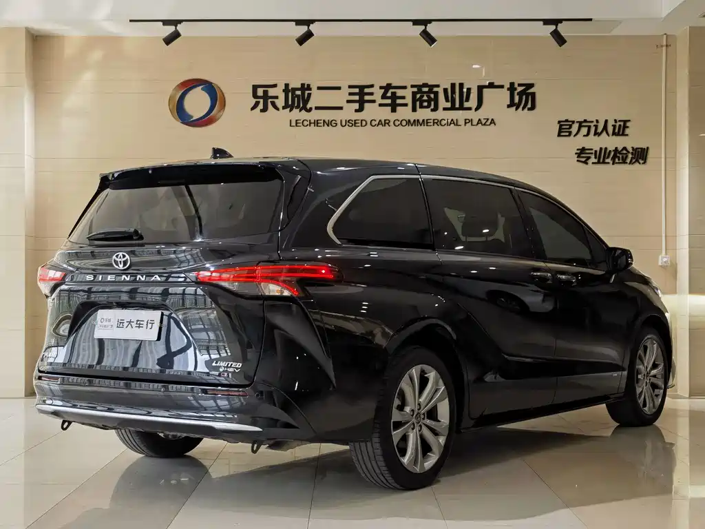 Toyota Sienna — миниатюра 20