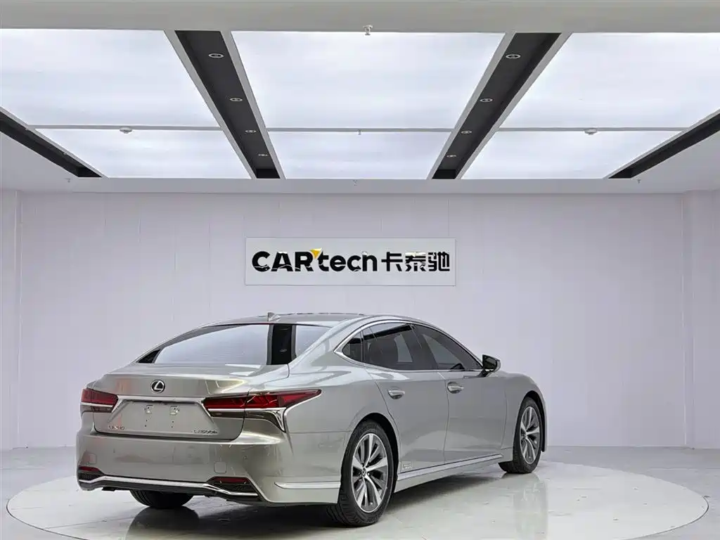 Lexus LS 2020 500h VI