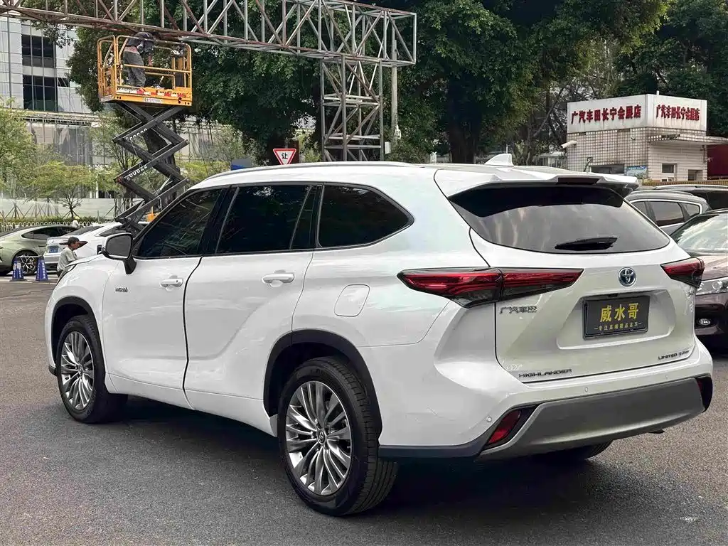 Toyota Highlander — миниатюра 7