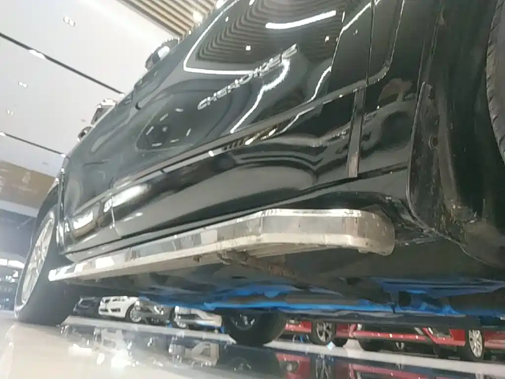 Jeep Cherokee — миниатюра 21