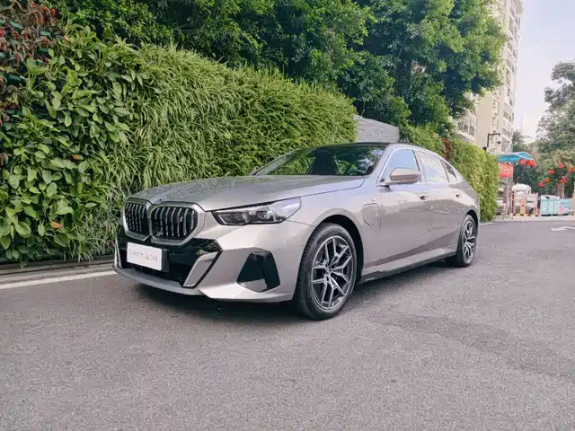 BMW I5 2025
