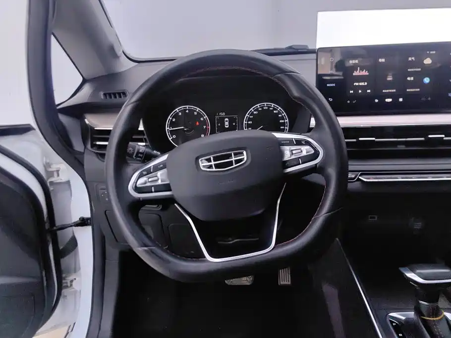 Geely Vision X3 — миниатюра 15