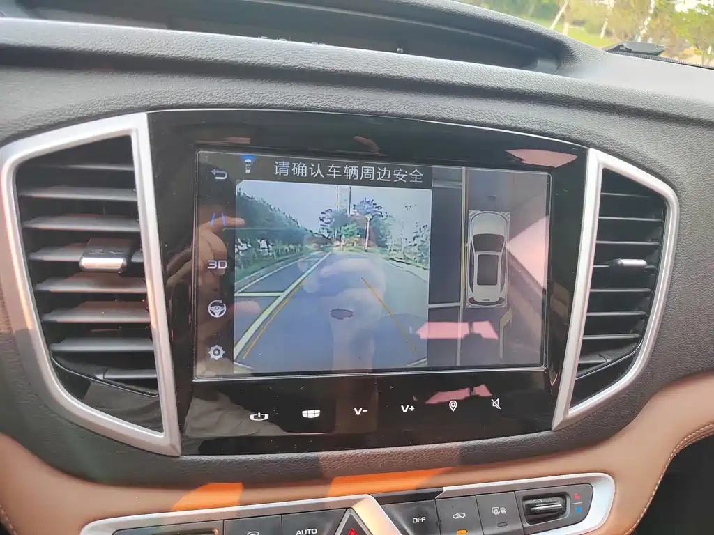 Geely Vision X6 — миниатюра 11