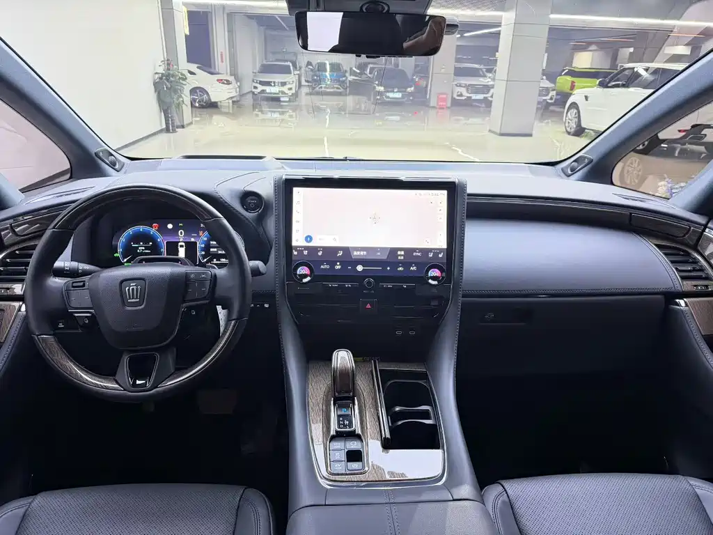 Toyota Vellfire — миниатюра 4