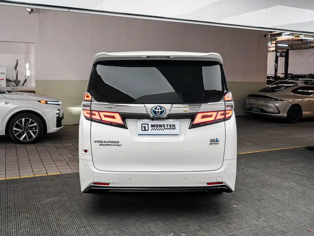 Toyota Vellfire 2021 2.5L HV Luxury