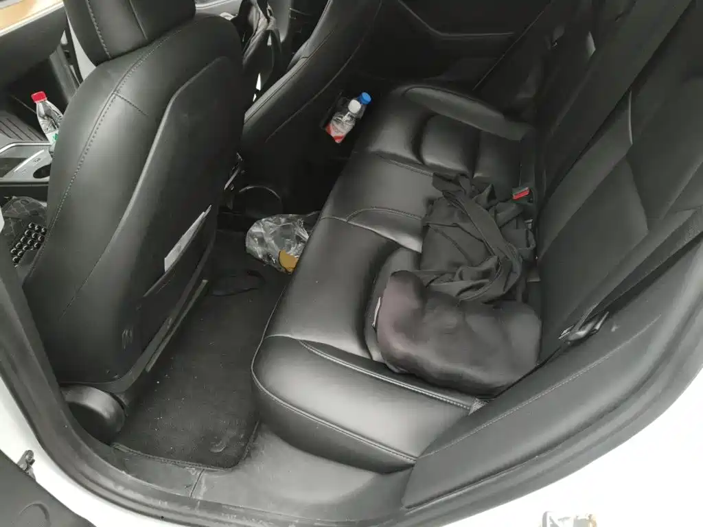 Tesla Model 3 — миниатюра 18