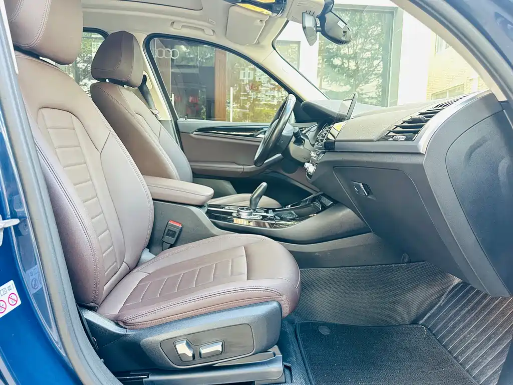 BMW X3 — миниатюра 9