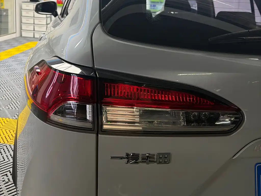 Toyota Corolla Cross — миниатюра 5
