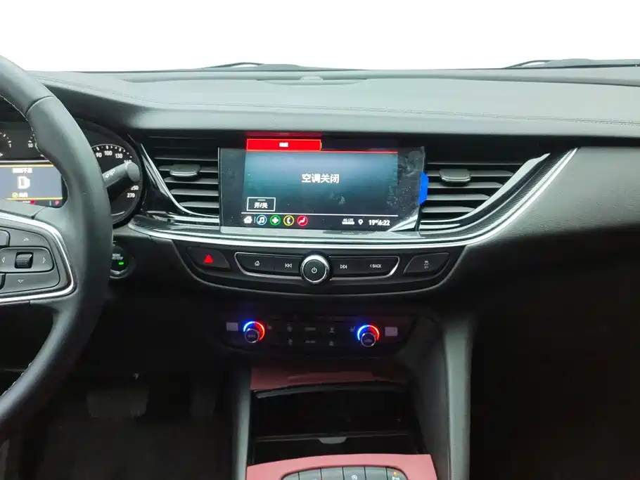 Buick Regal — миниатюра 13