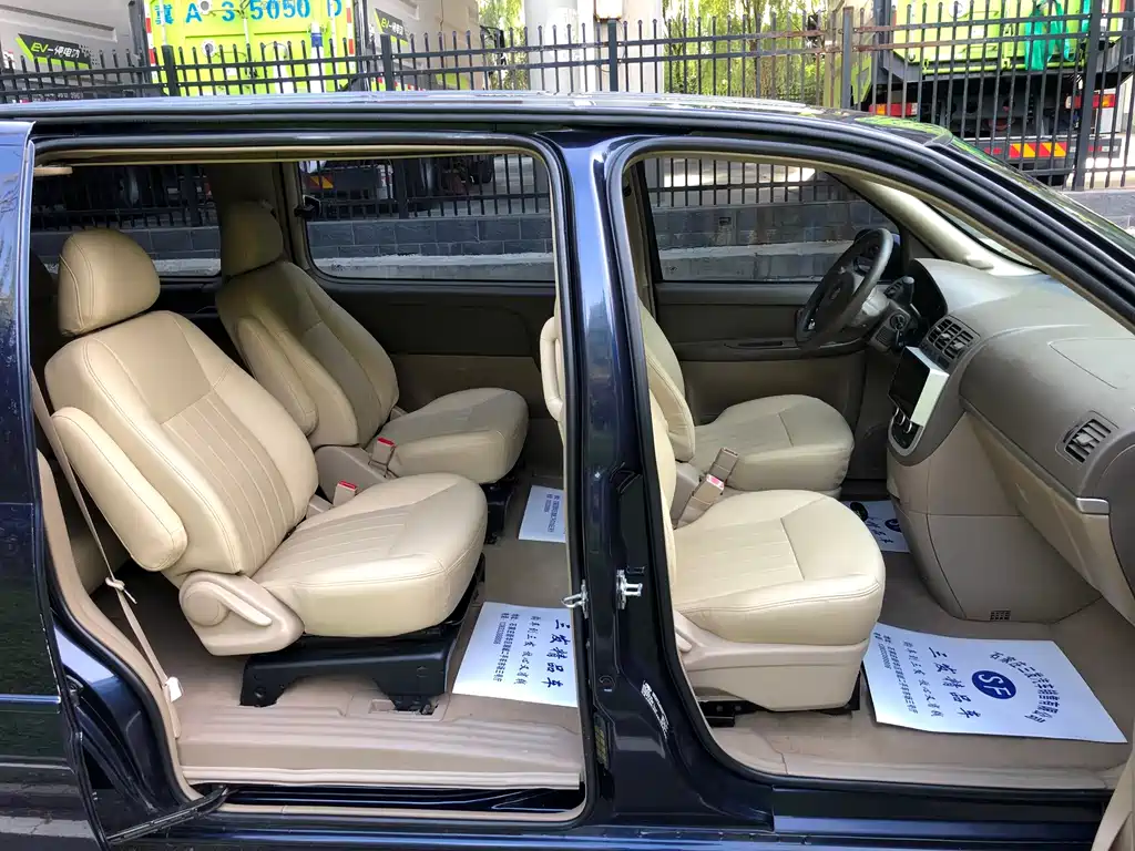 Buick GL8 — миниатюра 6