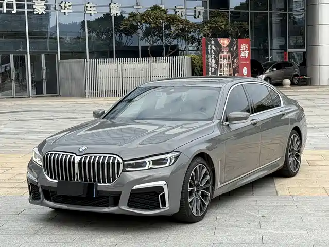 BMW 7 SERIES