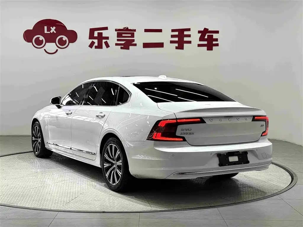 Volvo S90 — миниатюра 3
