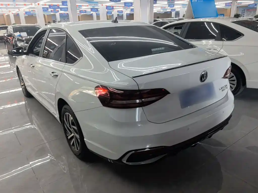Volkswagen Lavida — миниатюра 5