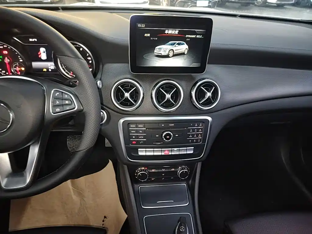 Mercedes-Benz GLA — миниатюра 13