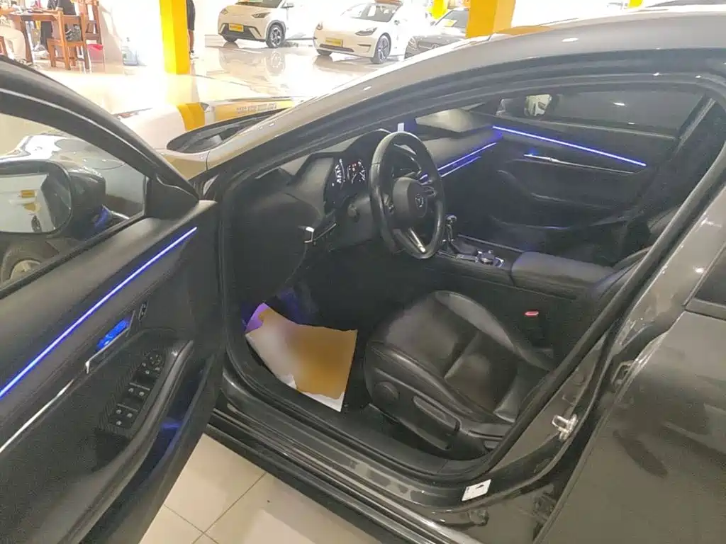 Mazda 3 Axela — миниатюра 16
