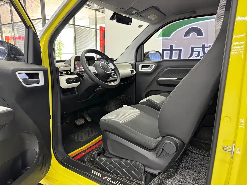 Wuling MINIEV — миниатюра 7