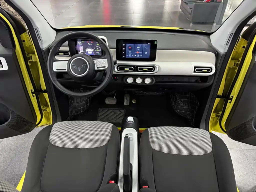 Wuling MINIEV — миниатюра 13