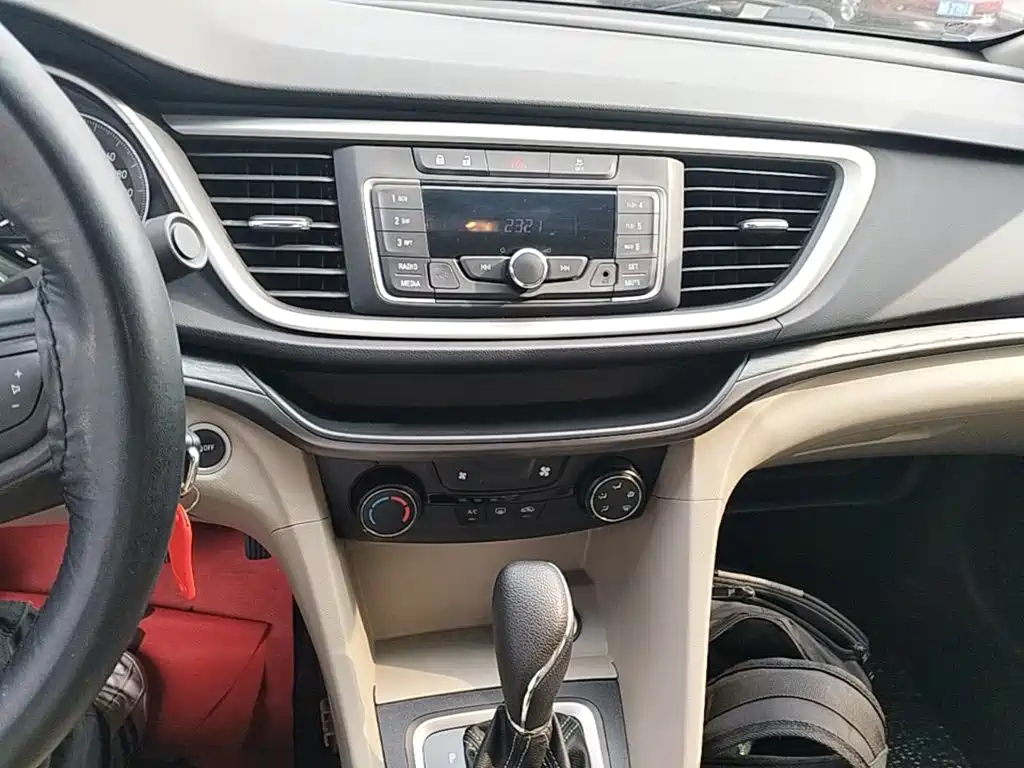Buick Excelle — миниатюра 13