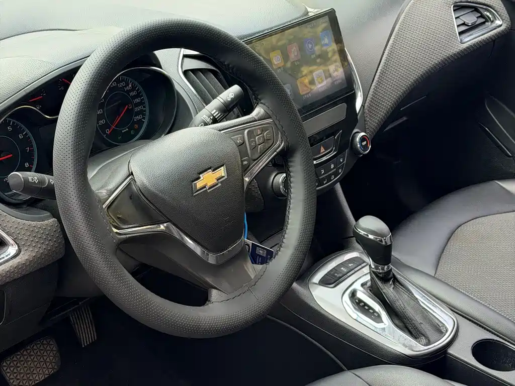 Chevrolet Cruze — миниатюра 16