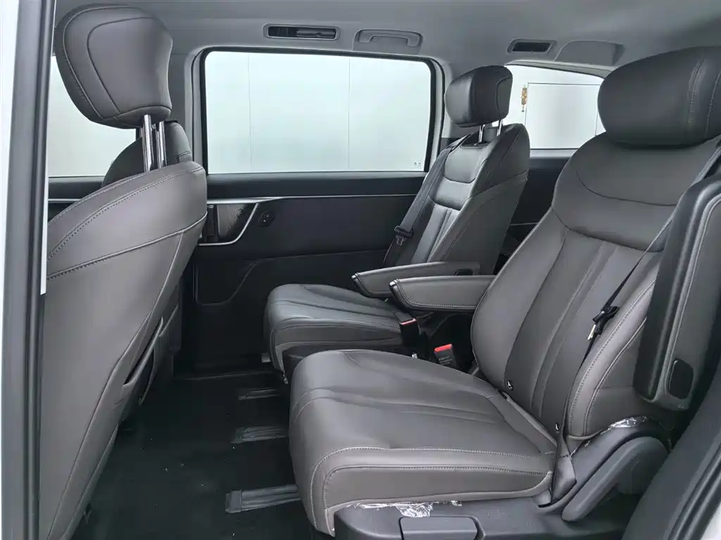 SAIC MAXUS EVERYONE 7