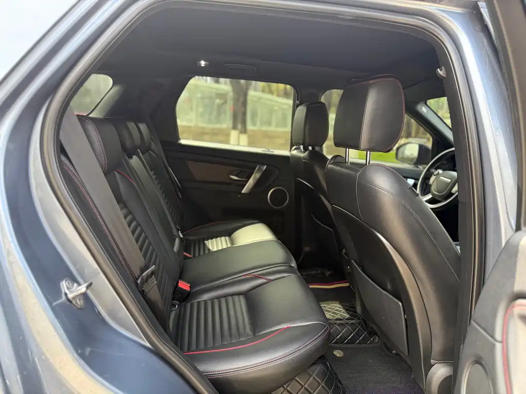 LAND ROVER DISCOVER SPORTS