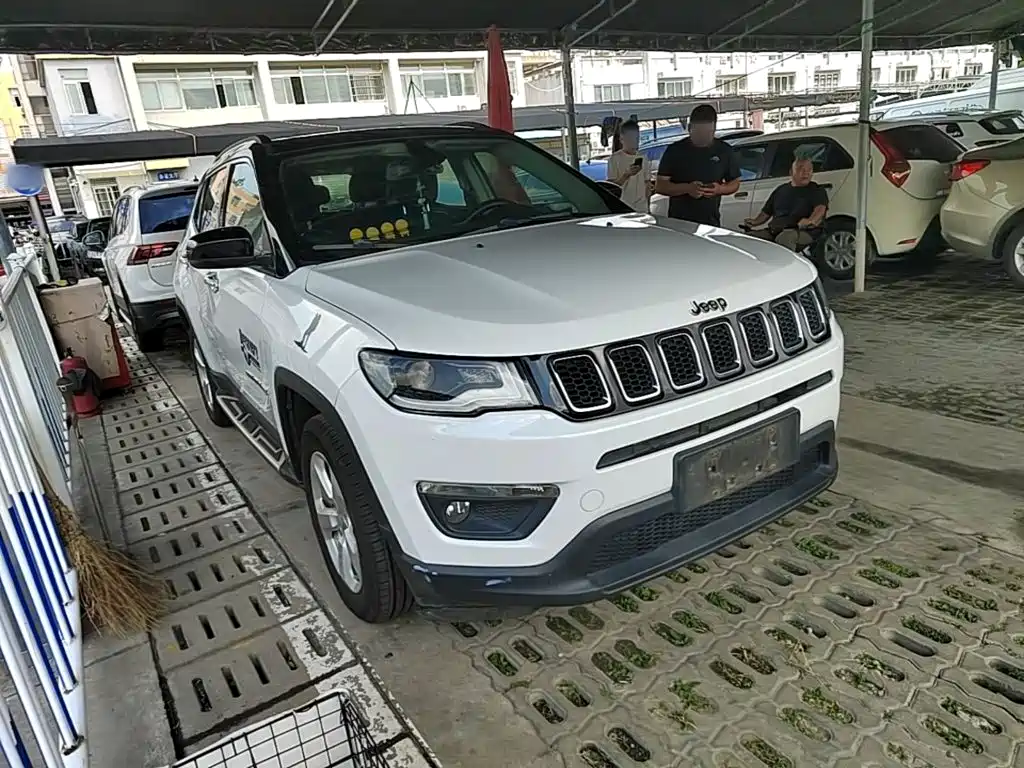 Jeep Compass — миниатюра 4