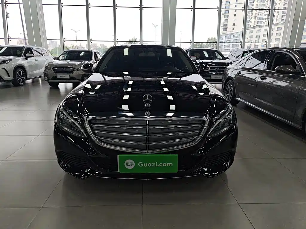 Mercedes-Benz C-Class — миниатюра 3