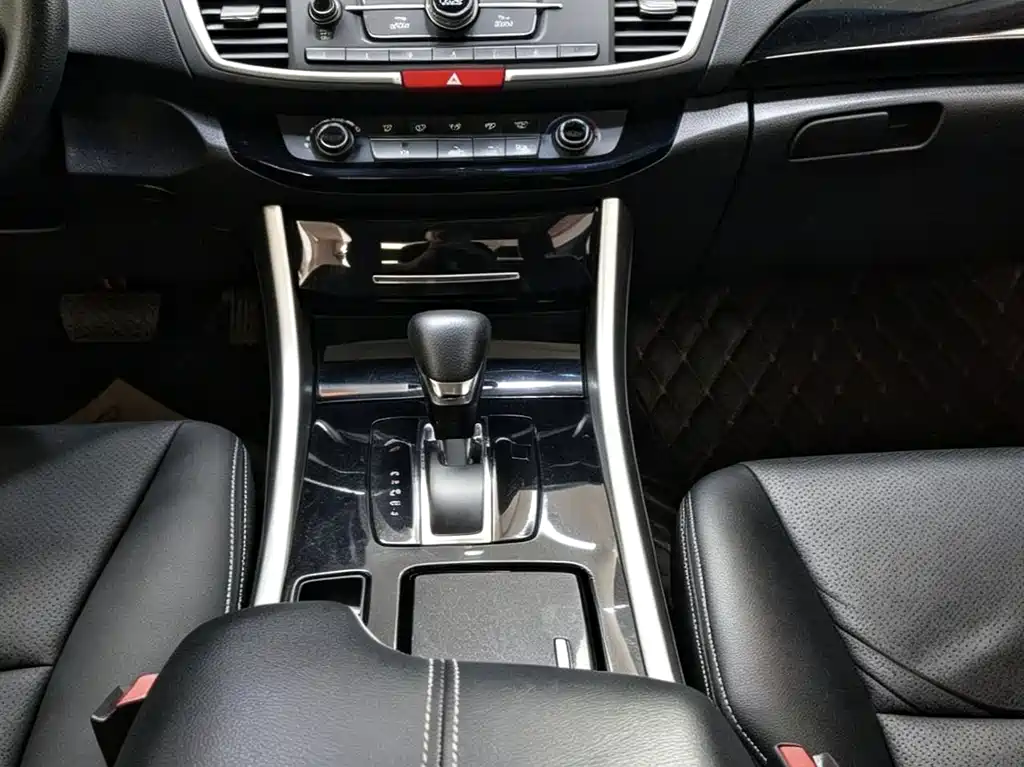 Honda Accord — миниатюра 7