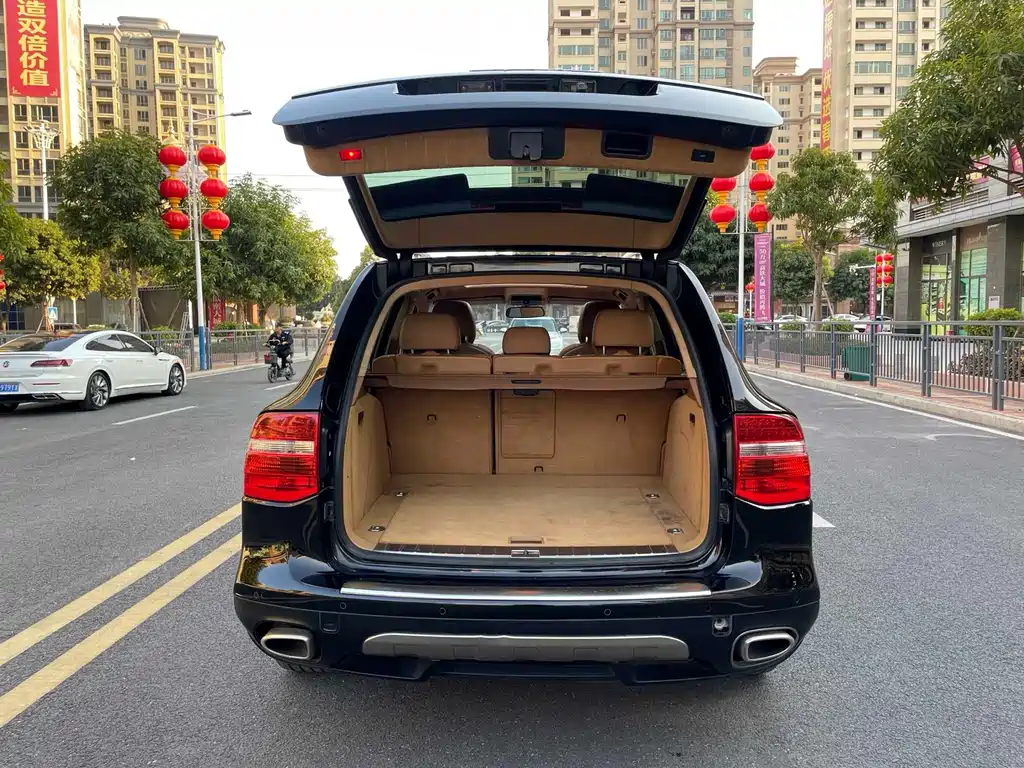 Porsche Cayenne — миниатюра 17