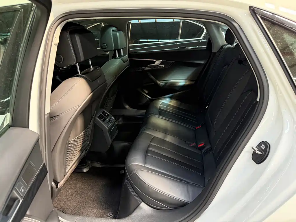 Audi A4L — миниатюра 9