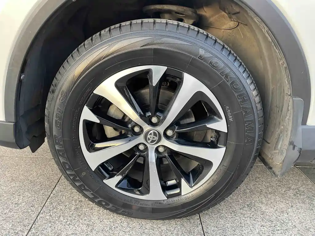 TOYOTA RAV4 RONGFANG