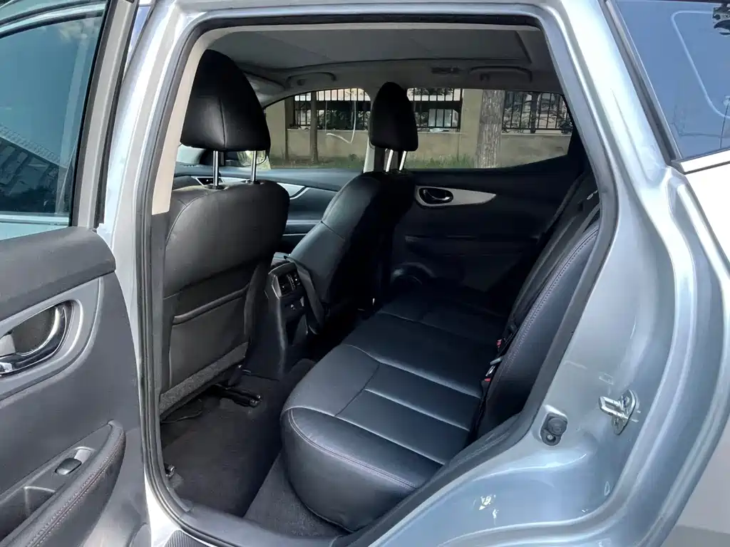 Nissan Qashqai — миниатюра 12