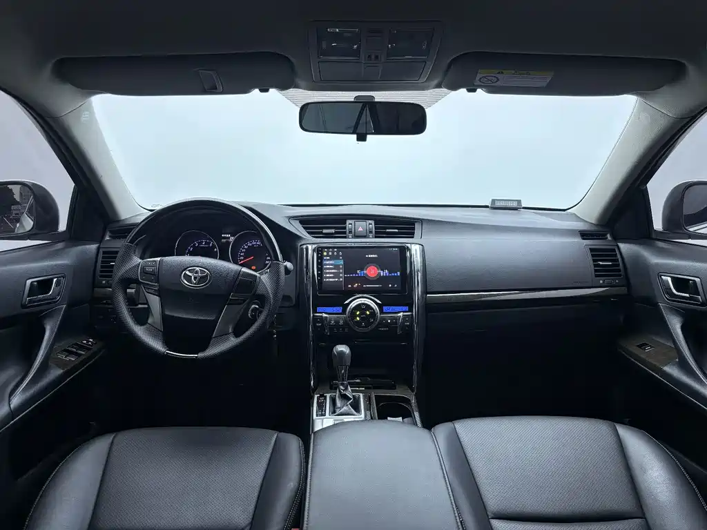 Toyota Reiz — миниатюра 6