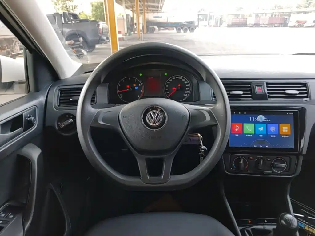 Volkswagen Santana — миниатюра 11