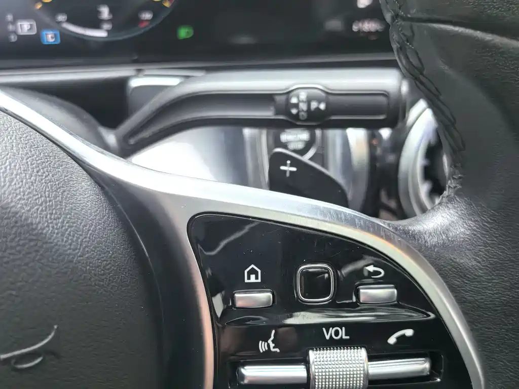 Mercedes-Benz GLB 2023 GLB 220