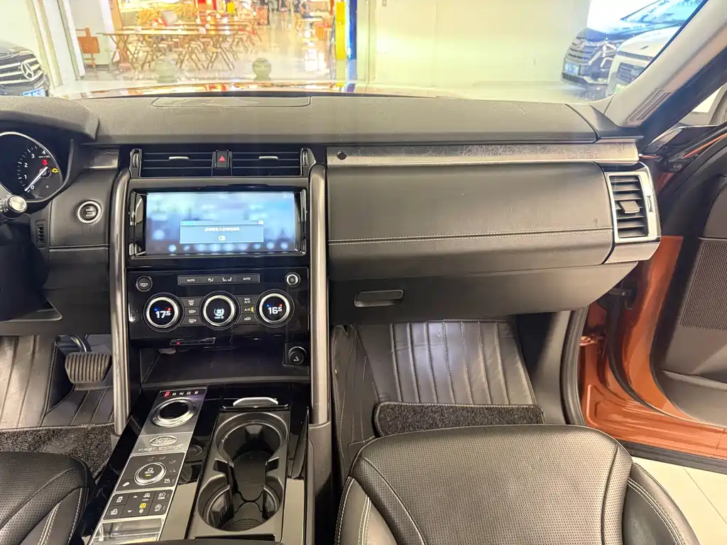 Land Rover Discovery — миниатюра 20