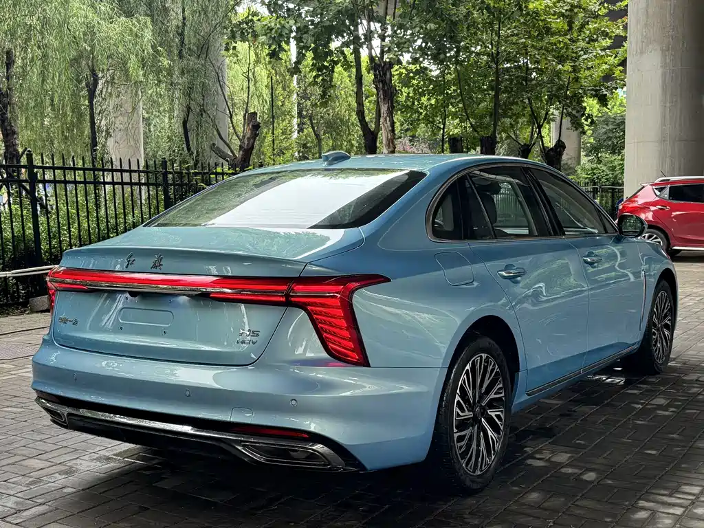Hongqi Hongqi H5 — миниатюра 7