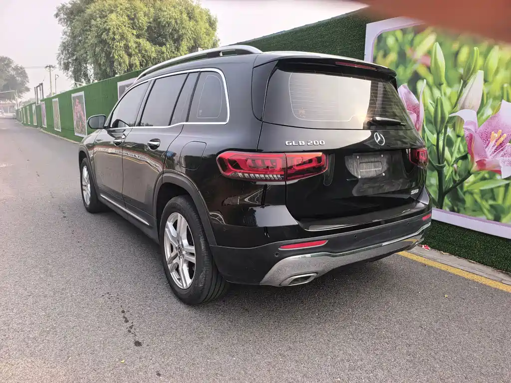 Mercedes-Benz GLB — миниатюра 13