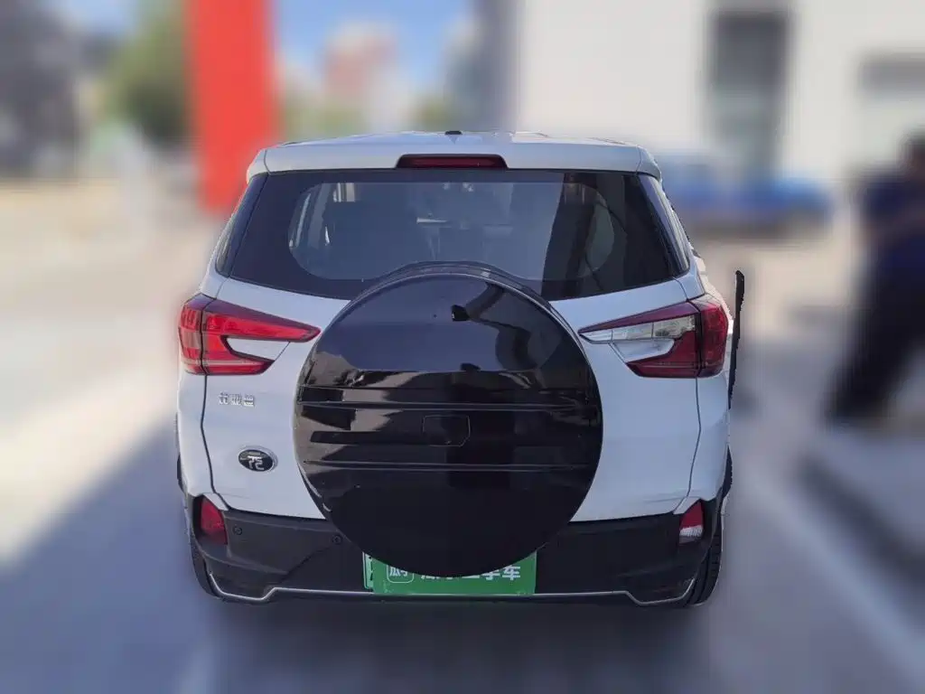 BYD Yuan EV — миниатюра 5