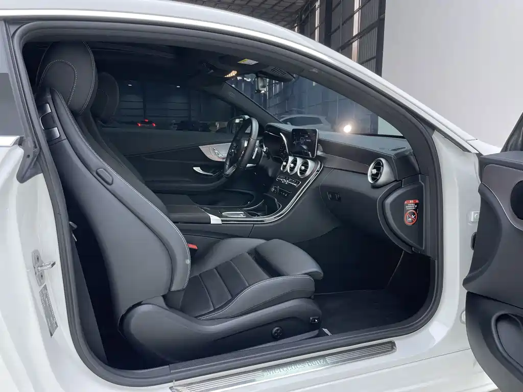 Mercedes-Benz C-Class (Import) — миниатюра 27