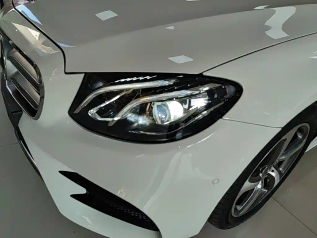 Mercedes-Benz E-Class — миниатюра 24