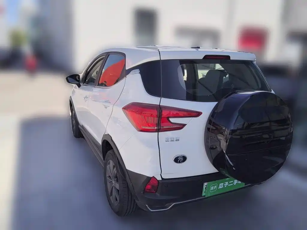 BYD Yuan EV — миниатюра 4