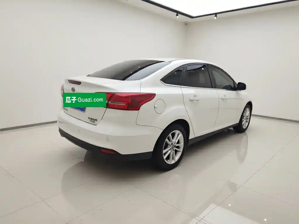 Ford Focus — миниатюра 6